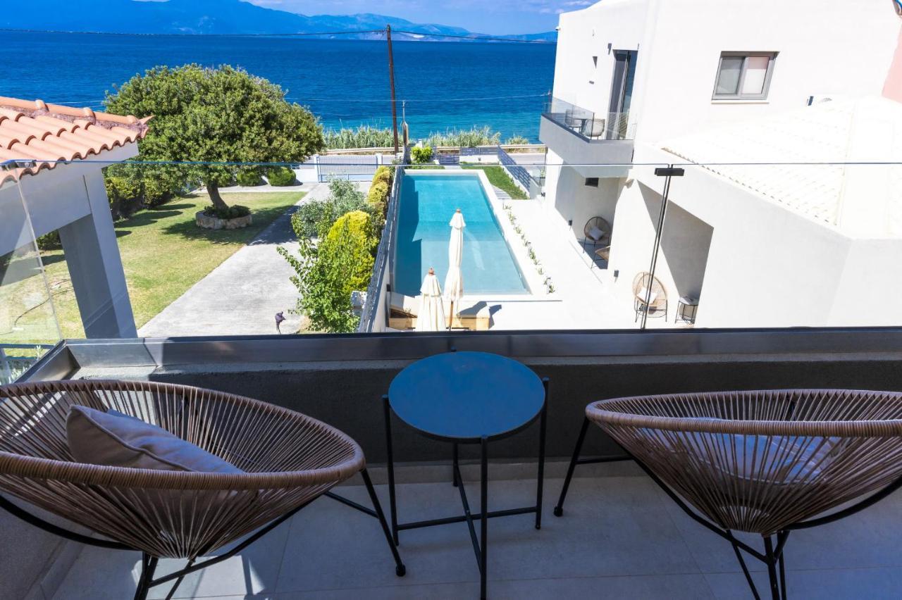 Theros Suites Dhiminio 외부 사진