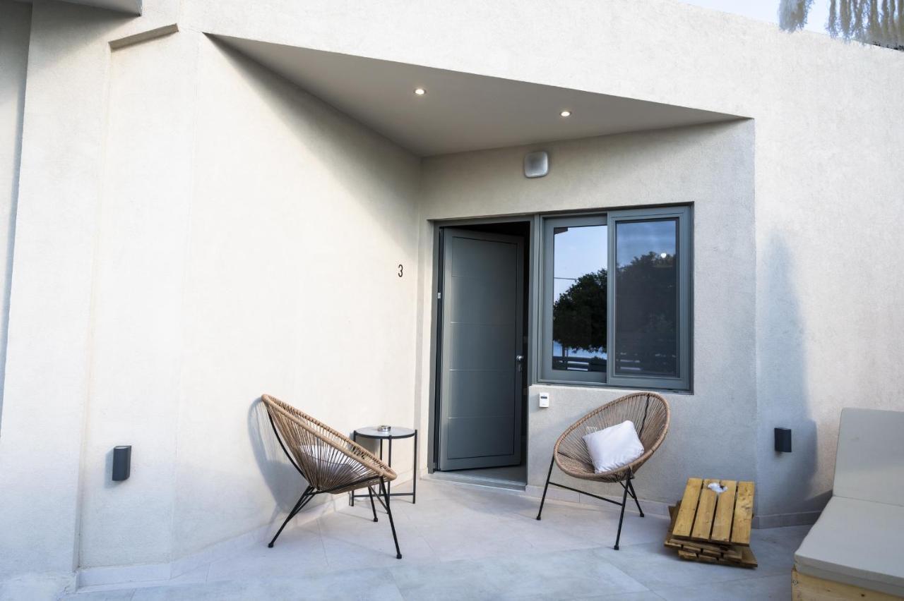 Theros Suites Dhiminio 외부 사진
