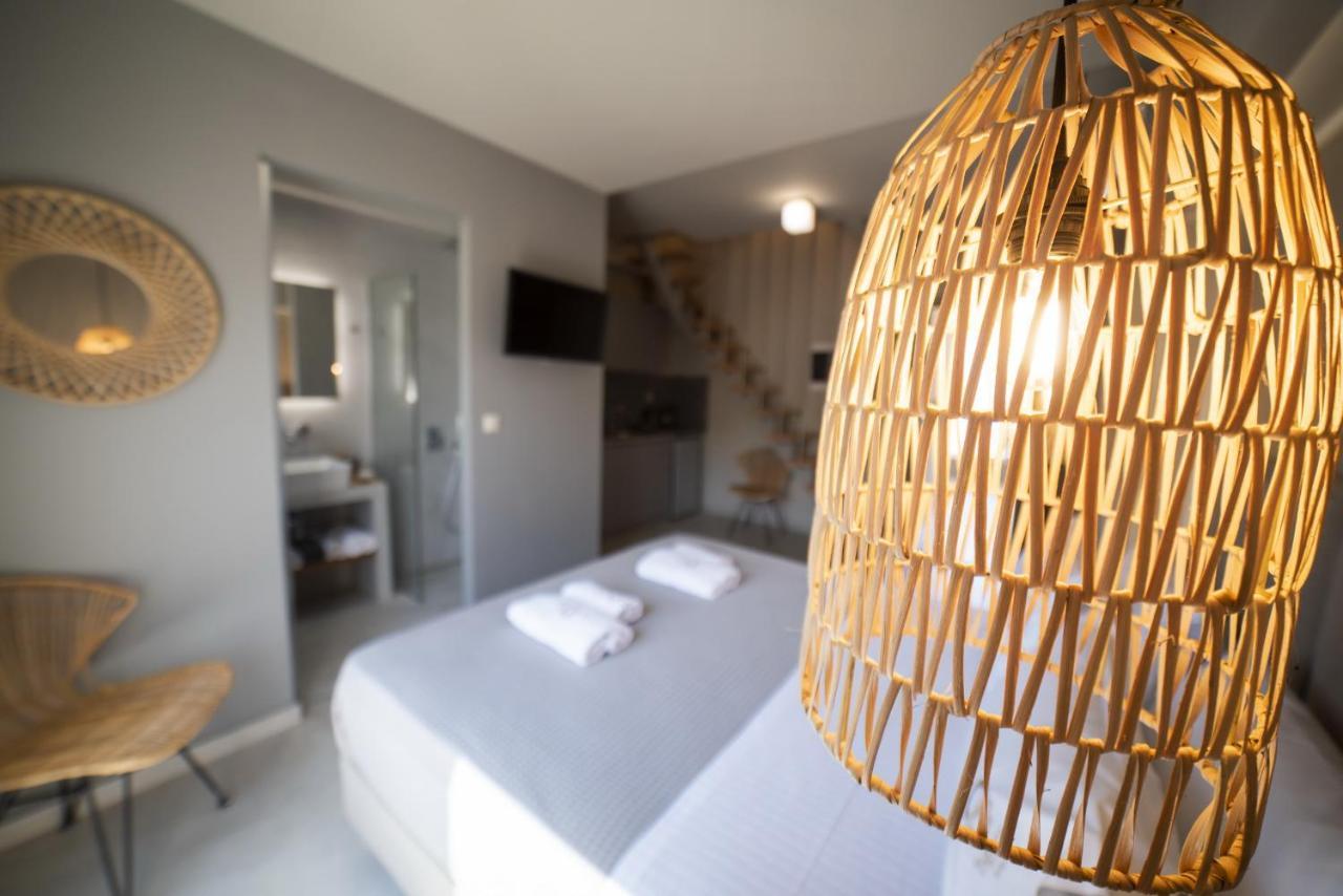Theros Suites Dhiminio 외부 사진