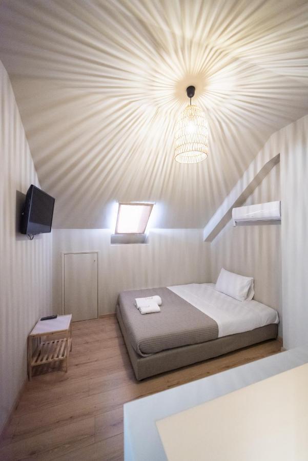 Theros Suites Dhiminio 외부 사진