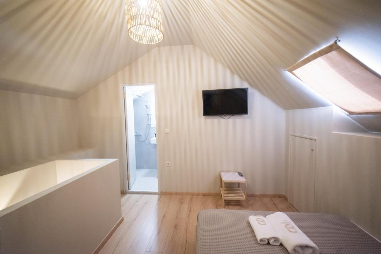 Theros Suites Dhiminio 외부 사진